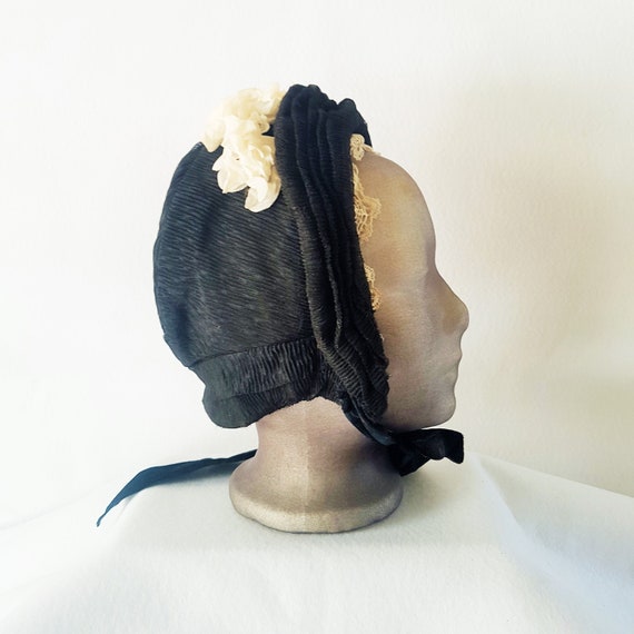 Hat Victorian Black Silk Mourning Bonnet, Lace & … - image 3