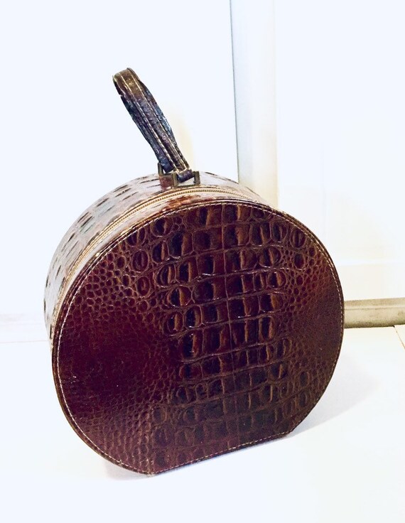 Hatbox Vintage Train Case Luggage