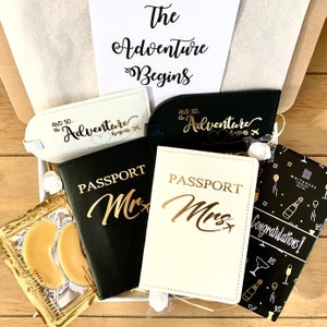 Mr and Mrs Passport Holders and Luggage Tags set, Bride and Groom gift , Wedding gift, Wedding Present, Engagement travel gift, Newly weds