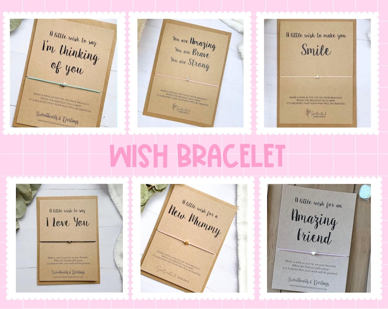 K&ouml;nnte beinhalten: Eine Sammlung von Wunscharmb&auml;ndern auf Kraftpapierkarten mit verschiedenen Botschaften, darunter "Ich denke an dich", "L&auml;cheln" und "Toller Freund". Jede Karte enth&auml;lt ein zartes Armband mit einem kleinen Anh&auml;nger. Das Wort "WISH BRACELET" ist in Rosa geschrieben.