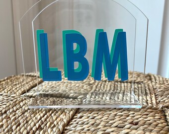 Personalized Acrylic Napkin Holder with a Shadow Monogram