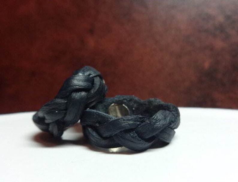 Leather rings, set of 2 Braided Leather rings,braided leather bands, braided bands, braided unisex rings, braid ring, men's rings bild 5