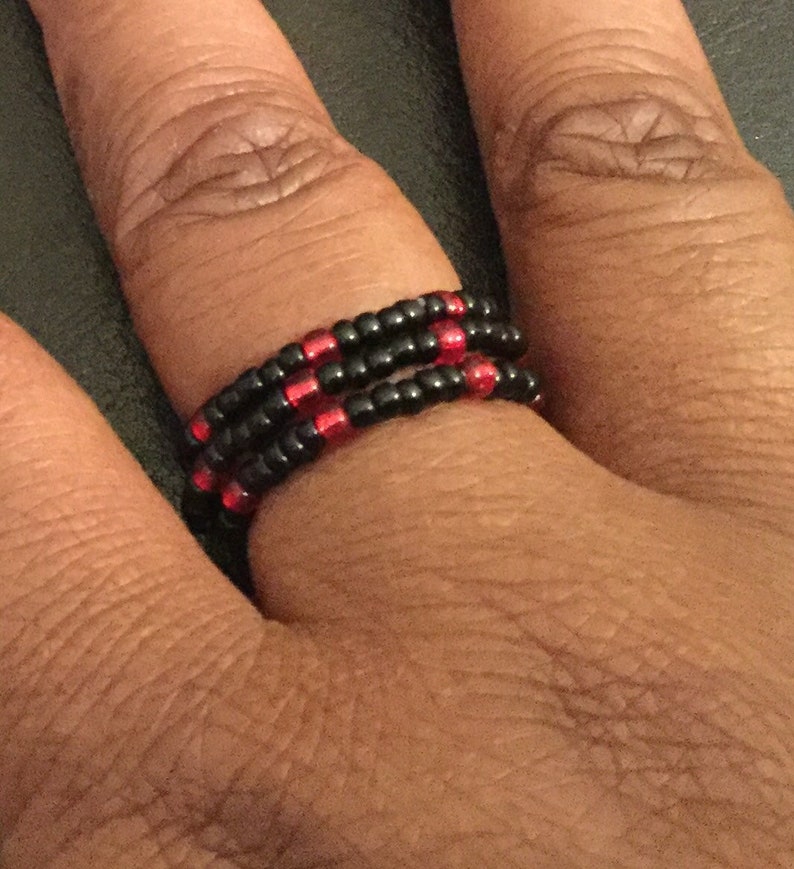 Black and red beaded ring, black and red tangle ring, beaded ring, triple strand ring no metal image 2