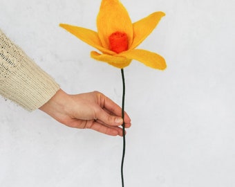 Felt daffodils, felt daffodils, felted daffodils, felt flowers, bunch of daffodils, daffodil flowers.