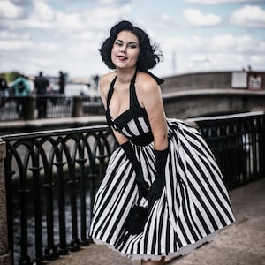 Halloween Dress Black White Stripe Dress Beetlejuice Outfit Gothic Costume Rockabilly Dress PinUp Dress Swing Dress Women Summer Party Dress