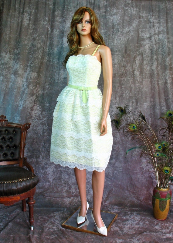Vintage 1960s White Lace Overlay Cocktail Dress G… - image 1
