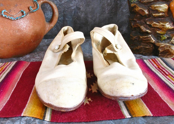 Vintage Girls Mary Jane Shoes / Girls Edwardian C… - image 4