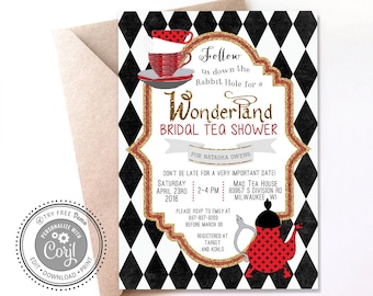 Op de afbeelding: Een zwart-wit geruite achtergrond met gouden glitteraccenten. De tekst "Follow us down the Rabbit Hole for a Wonderland Bridal Tea Shower" is in gouden glitter. De tekst "For Natasha Owens" is in grijs. De tekst "Don't be late for a very important date! Saturday, April 23rd, 2016, 2-4 PM, Mad Tea House, 83967 S Division Rd, Milwaukee, WI" is in zwart. De tekst "Please RSVP to Emily at 837-837-9283 before March 30" is in zwart. De tekst "Registered at Target and Kohl's" is in zwart. De afbeelding bevat ook een rode theekop en schotel met gouden rand en een rode theepot met een rood-wit patroon.
