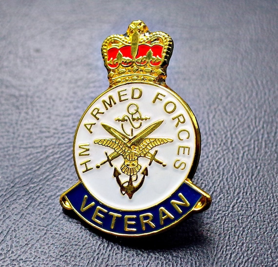 WW1 Comrades of the Great War Red Poppy LEST WE FORGET 2019 UK Veteran pin badge