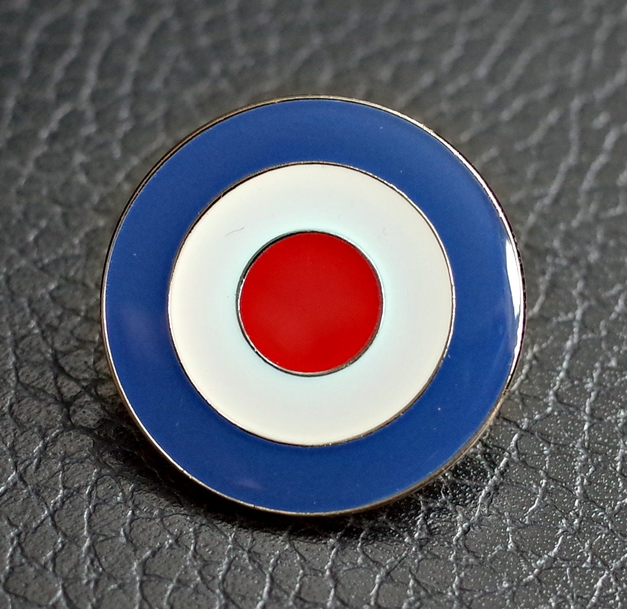 MOD TARGET RAF ROUNDEL QUALITY ENAMEL LAPEL PIN BADGE MEMORABILIA SCOOTER BOY