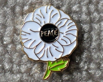 White Peace Poppy Badge Remembrance Day Memorial 2024, Lest We Forget - Israel Palestine ukraine