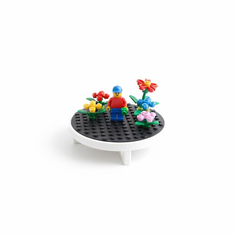 LEGO Minifig Display Base | 3D-printad rund stativ för klossscener och LEGO-bildisplay | Skrivbordsdekoration bild 5