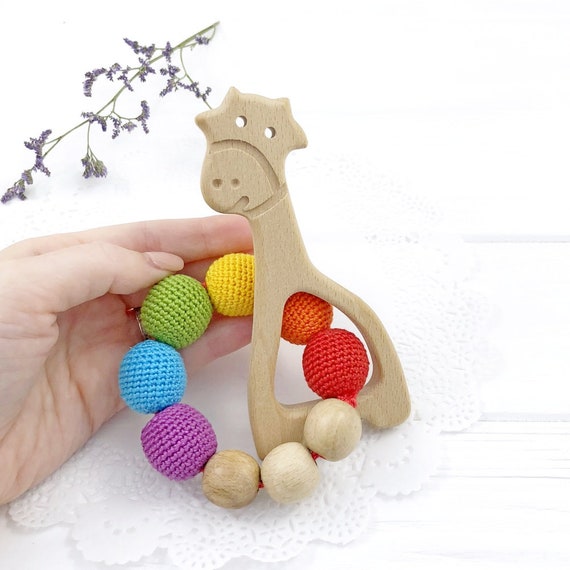 baby teething giraffe