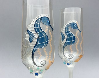 Beach wedding glasses, Wine glasses, Seahorse glasses, Champagne flutes, Hand painted glasses, Seahorse and Starfish glasses