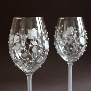 30th Wedding Anniversary Wine Glasses, Pearl Milestone Toasting Glasses
