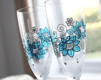 BLUEBELL Champagne Toasting Flutes, Hand Painted Wildflowers Wine Glasses, Bride and Groom Wedding gift Bridal Shower Gift for Couple