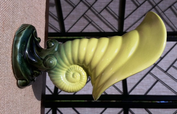 Vintage Hull Cornucopia Vase Etsy