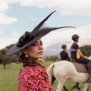 Elegant black Royal Ascot hat for women, Kentucky derby hat black, Ky derby hat, Oaks day hat, Kate Middleton Ascot hat, women races hat