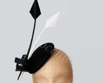 White and black Ascot Hat, black wedding hat, black percher hat, white cocktail hat with feathers, black Tea Party hat, Kate Middleton hat