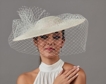 Cream wedding hat with veil - Ivory Kentucky derby hat for women - Royal Ascot hat Cream - brides veil hat - Beige race day - tea party hat