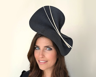Woman Navy blue fascinator hat, navy blue wedding hat, blue white Royal Ascot hat, Navy derby hat, large fascinator, White blue feathers hat