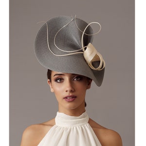 Grey and Cream wedding hat with feathers, Grey ladies fascinator, mother groom hat, Feathers wedding hat women, gray cocktail hat Tea Party