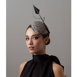 Leopard fascinator, Animal Print Pillbox Hat, leopard cocktail hat, black beige races hat, Leopard print hat, black women derby hat fashion