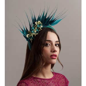 Ladies Tea Party hat sea green with feathers, bridesmaids feathers fascinator green, wedding guest headband flower, woman wedding hat small