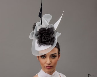 Original Coiffure de mariage noir et blanc avec plumes, coiffure d'invité noire parfaite avec voile, chapeau de mariage noir pour femme, chapeau de marraine noir