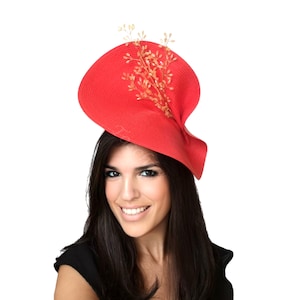 Red and gold large fascinator hat for Woman, Kentucky derby hat Red, Ascot hat, wedding hat, Ladies Dress hat red and gold, red cocktail hat