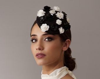 Black Pill box hat with flowers, Black and white small hat, black wedding hat, flowers hat white,Cocktail hat black,Black percher hat sequin