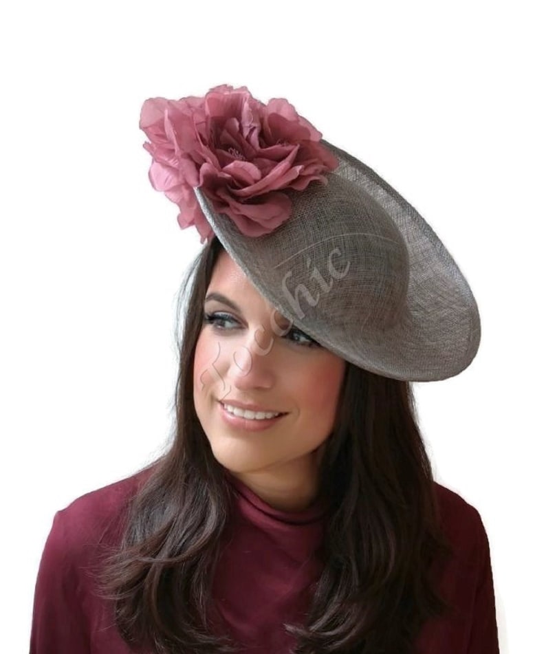 Grey and pink fascinator, gray saucer hat, kentucky derby hats, pink derby hats, grey races hats, grey wedding hat, pink flower ascot hat, 