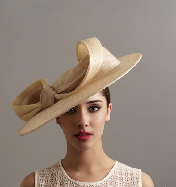 Cream Royal Ascot Hat for Woman - Ladies Day Ascot Races  display picture 1