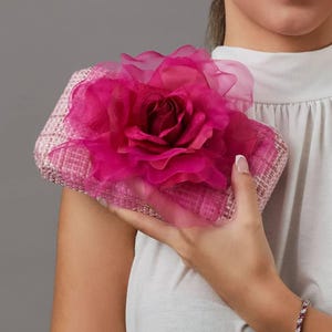 Bolso clutch invitada de boda rosa - Bolso de mano con flor rosa - bolso fiesta rosa fucsia - accesorio de cóctel - complemento vestido rosa