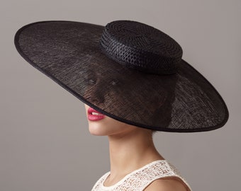 Eleganter schwarzer Hochzeitshut für Brautjungfern, personalisierter Hochzeitshut, Hochzeitsgästehut, schlichter schwarzer Hut