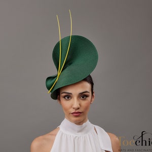 Green and Yellow fascinator hat, dark green wedding hat, Yellow Kentucky derby fascinator, ascot hat green, ladies day forest green hat