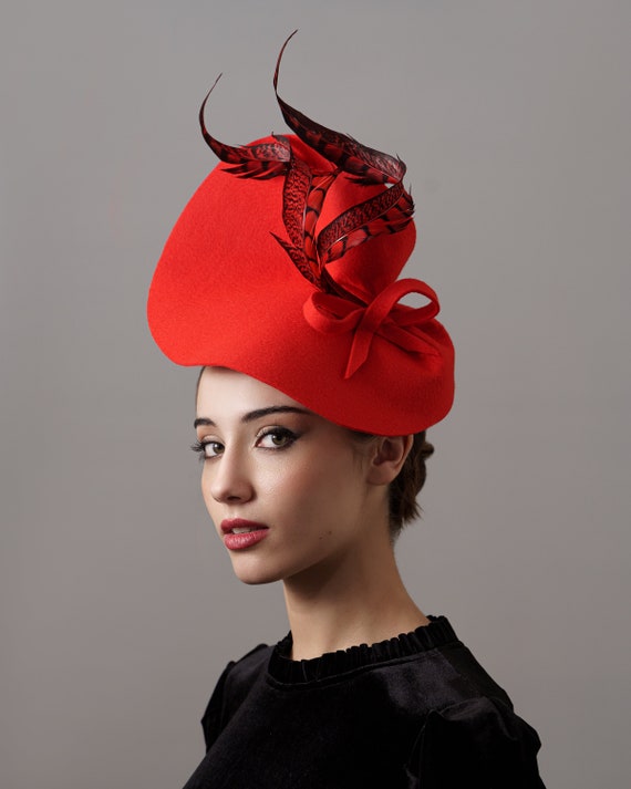 Women Red Felt Fascinator Hat With Feathers - Elegant Red  display picture 1