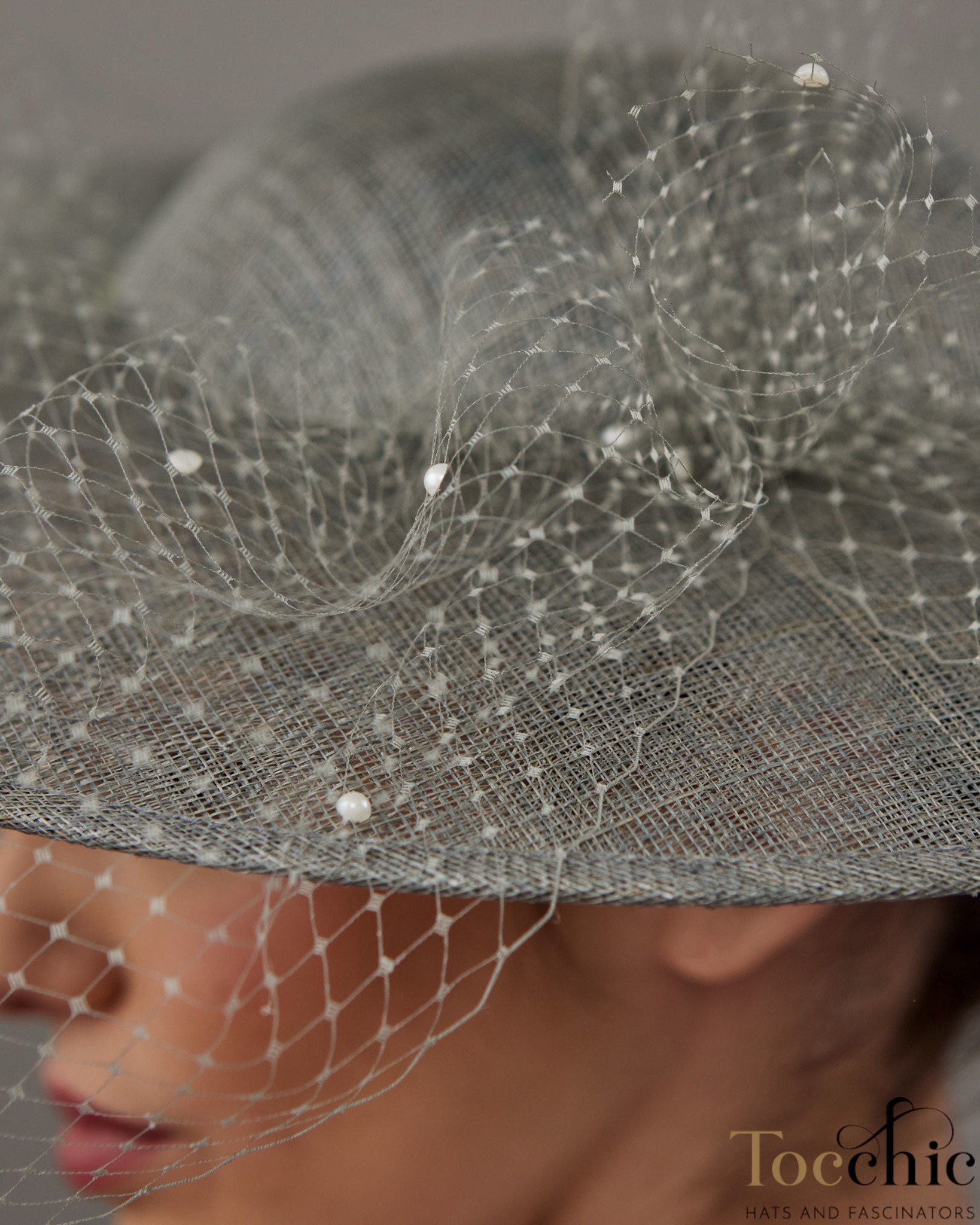 Woman’s delicate vintage hat piece veil for wedding or funeral 7” light grey fur Women main image 3