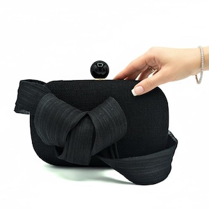Schwarze Handtasche mit Schleife, schwarze Hochzeitstasche, schwarze Hochzeitsclutch, Hochzeitsaccessoires, rotes Kleidaccessoire, schwarze Partytasche