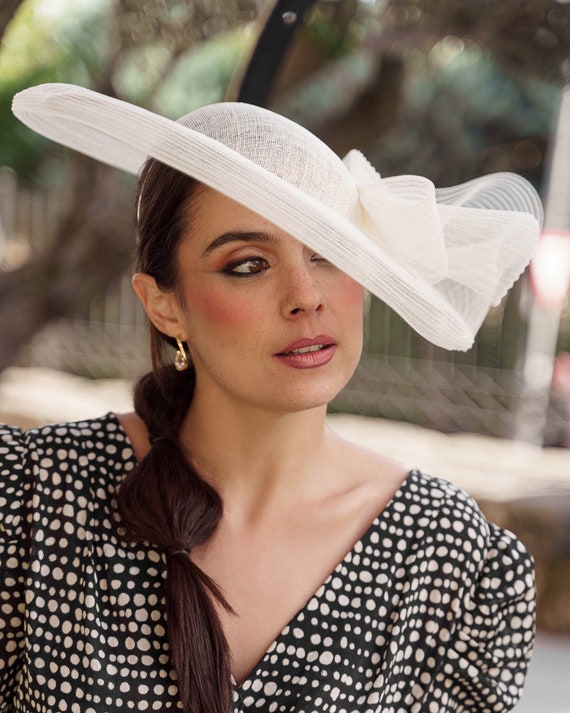 Cream Woman Dressy Hat Weddings - Elegant Cream Ascot Hat 