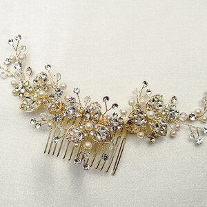Gold Bridal Hair comb with Rhinestones - Romantic Wedding Hairpiece - Vintage-Inspired Bridal Hair comb - with Gold Flowers UC7780