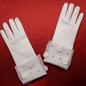 4-7 Year Old Girl&#39;s White First Communion Satin Gloves, Flower Girl Accessory - LY5831