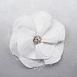 White Small Flower, Applique for Crafts and Sewing, Decorative Flower - K704A2