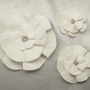 White Large Flower, Detachable Applique for Crafts and Sewing, Decorative Flower - K704LG