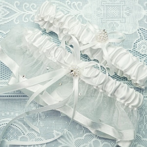 White Wedding Bridal Garter Set, Toss Garter, Keepsake Garter, Garter for Bride, Prom Leg Garter H386