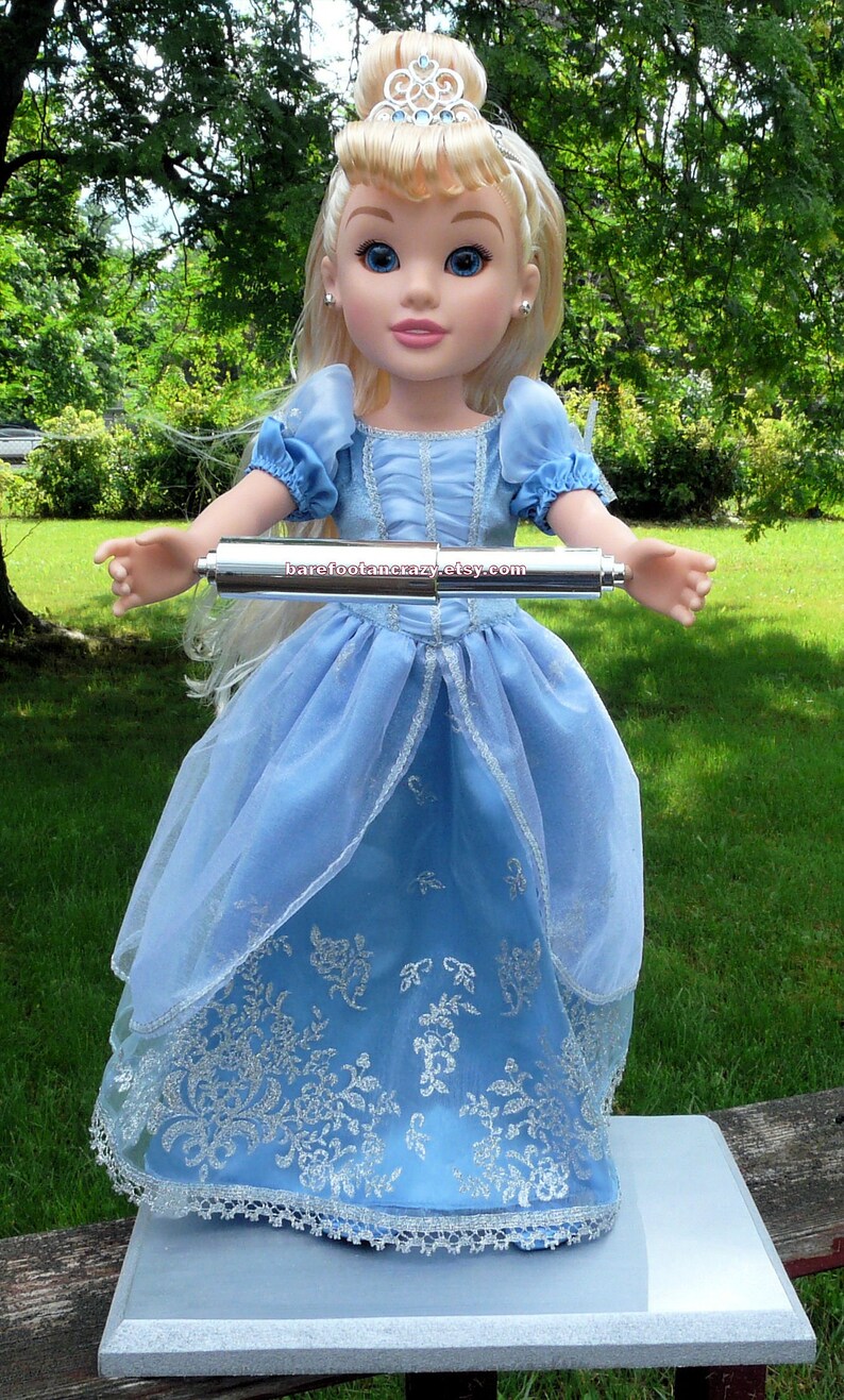 Disney/'s CINDERELLA ~ Custom Made TP Holder Toilet Paper Tissue ~ 18 DollFigure On Wooden Base ~ Girl/'s Child/'s Bathroom