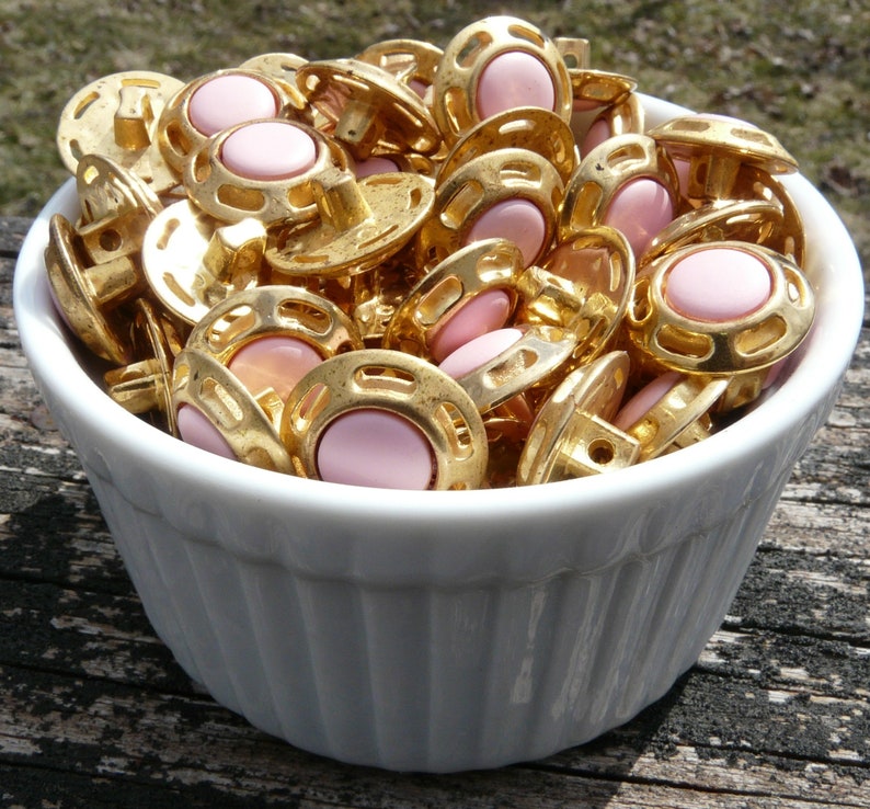 1116 ~ MetalPlastic Buttons ~ Sewing Crafts Art Supplies NOS Lot of 50 Vintage Pink /& Gold Shank Back Buttons ~ New Old Stock ~ Approx