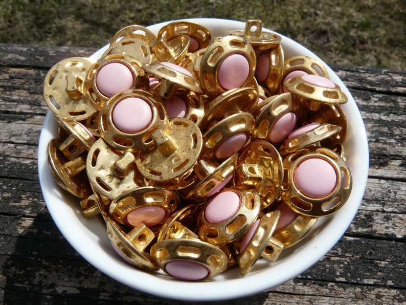 1116 ~ MetalPlastic Buttons ~ Sewing Crafts Art Supplies NOS Lot of 50 Vintage Pink /& Gold Shank Back Buttons ~ New Old Stock ~ Approx