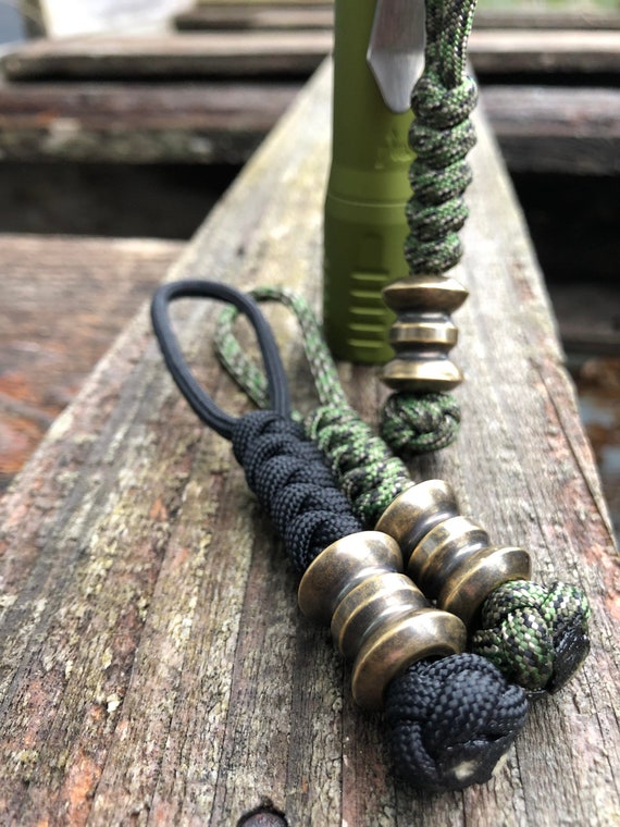 Paracord Lanyard With Bowtie Bead -  Canada