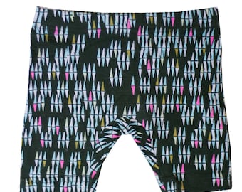 Baby shorts moss green with fun pattern